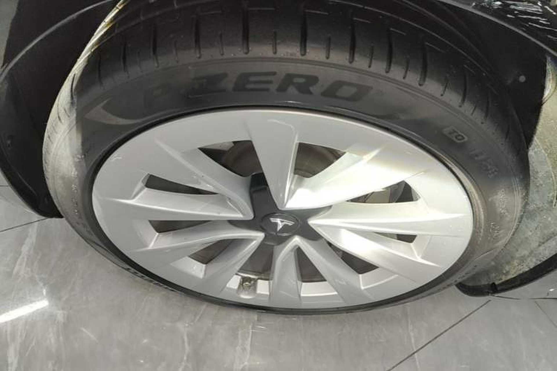 Used Tesla Model 3 2022 Rear-Wheel-Drive Version Left Front Wheel Hub