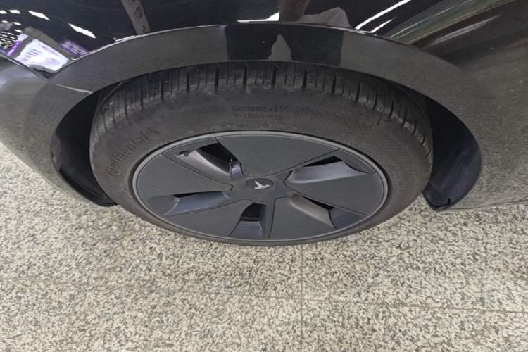 Used Tesla Model 3 2022 Rear-Wheel-Drive Version Left Front Wheel Hub