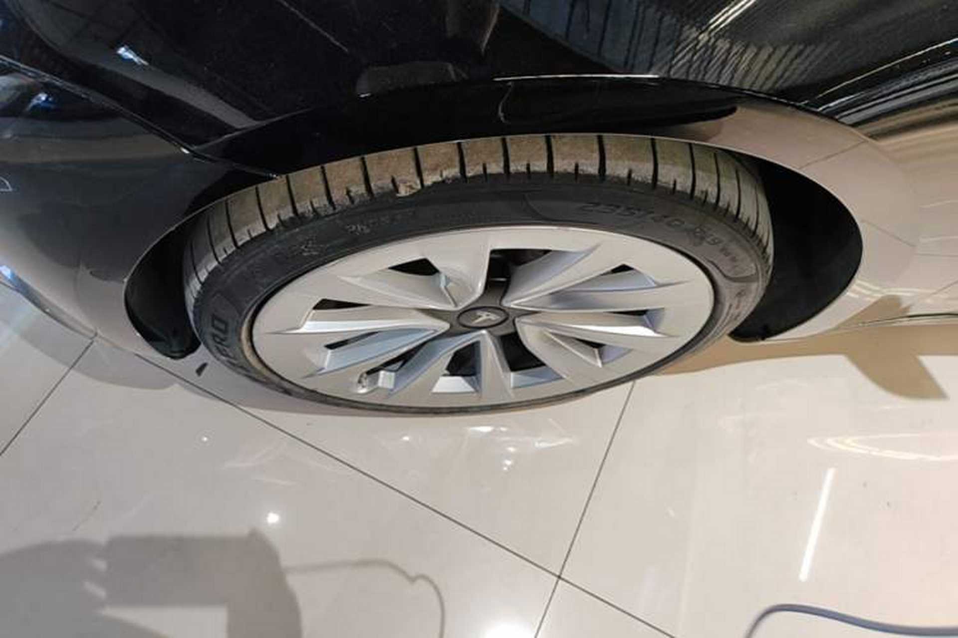 Used Tesla Model 3 2022 Rear-Wheel-Drive Version Left Front Wheel Hub