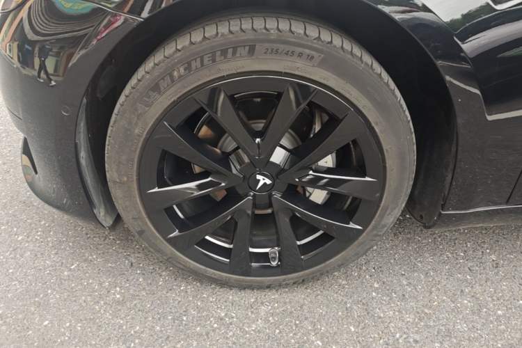 Used Tesla Model 3 2022 Rear-Wheel-Drive Version Left Front Wheel Hub