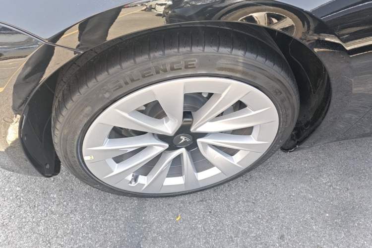 Used Tesla Model 3 2022 Rear-Wheel-Drive Version Left Front Wheel Hub