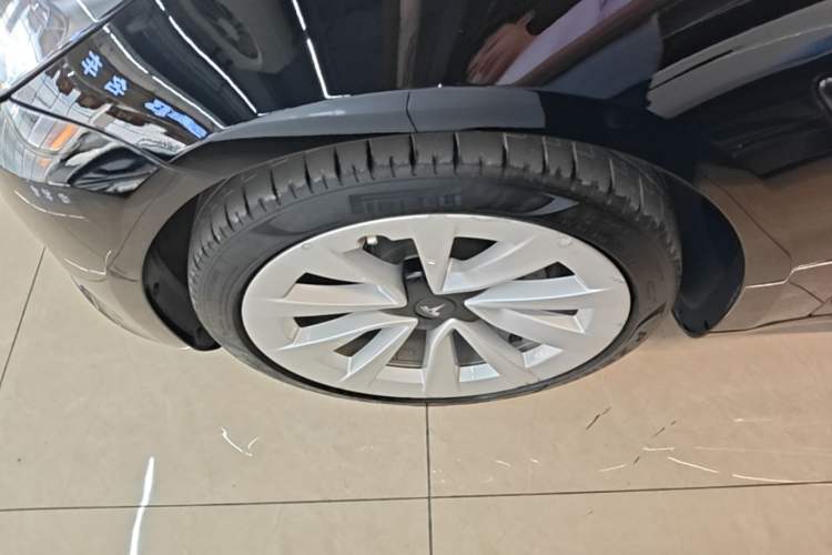 Used Tesla Model 3 2022 Rear-Wheel-Drive Version Left Front Wheel Hub