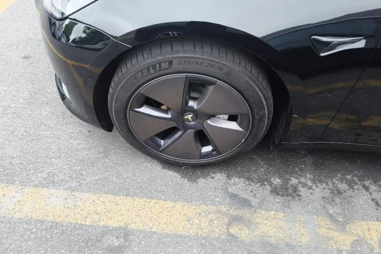 Used Tesla Model 3 2022 Rear-Wheel-Drive Version Left Front Wheel Hub