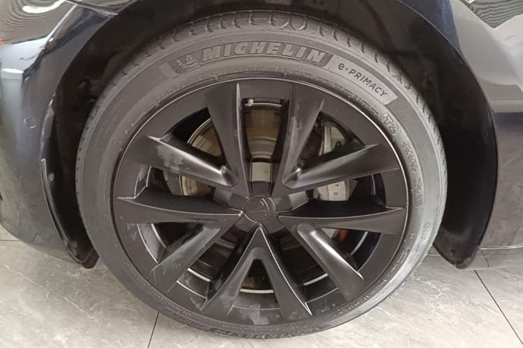Used Tesla Model 3 2022 Rear-Wheel-Drive Version Left Front Wheel Hub