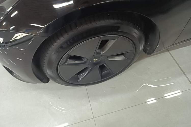 Used Tesla Model 3 2022 Rear-Wheel-Drive Version Left Front Wheel Hub