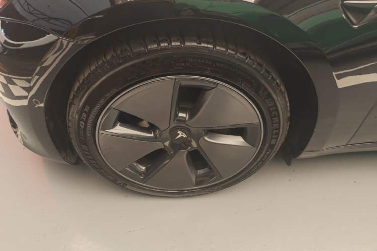 Used Tesla Model 3 2022 Rear-Wheel-Drive Version Left Front Wheel Hub