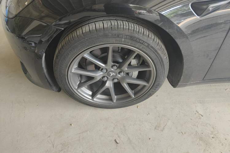 Used Tesla Model 3 2022 Rear-Wheel-Drive Version Left Front Wheel Hub