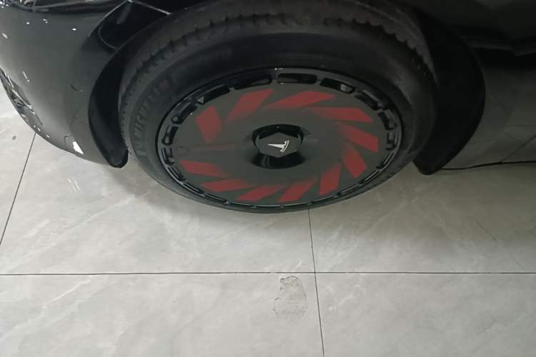 Used Tesla Model 3 2022 Rear-Wheel-Drive Version Left Front Wheel Hub
