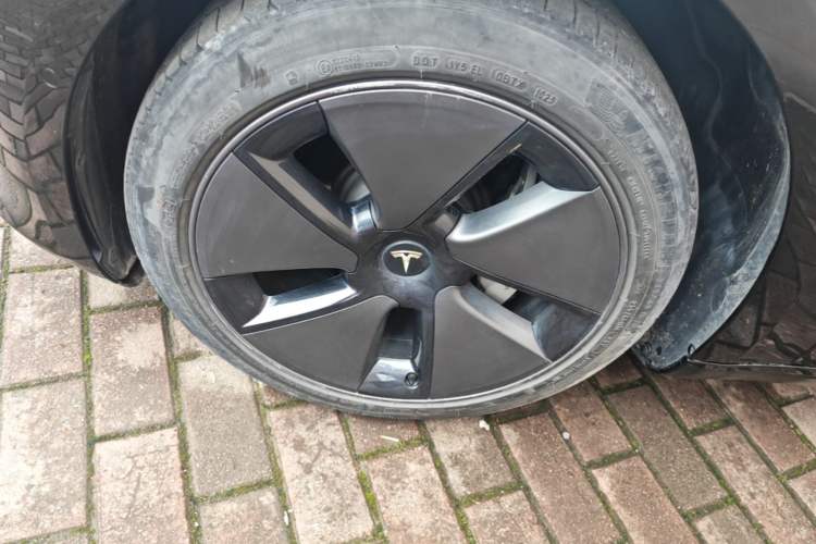 Used Tesla Model 3 2022 Rear-Wheel-Drive Version Left Front Wheel Hub