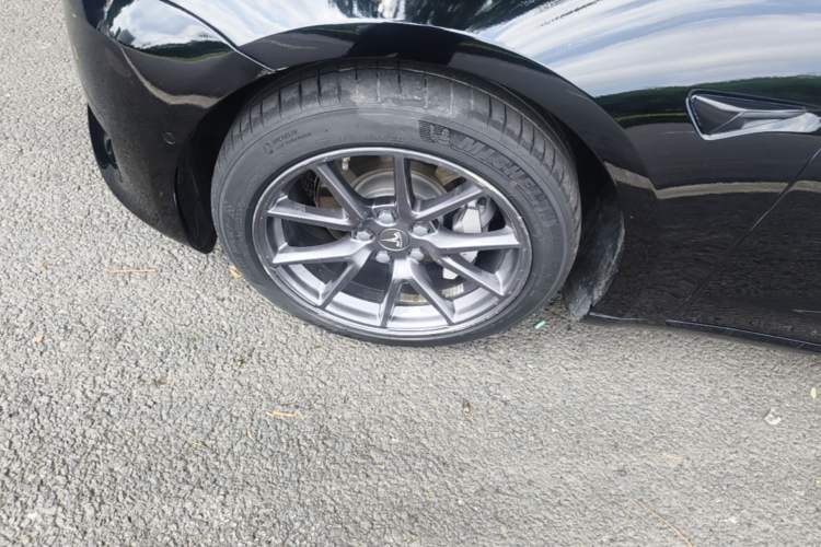 Used Tesla Model 3 2022 Rear-Wheel-Drive Version Left Front Wheel Hub
