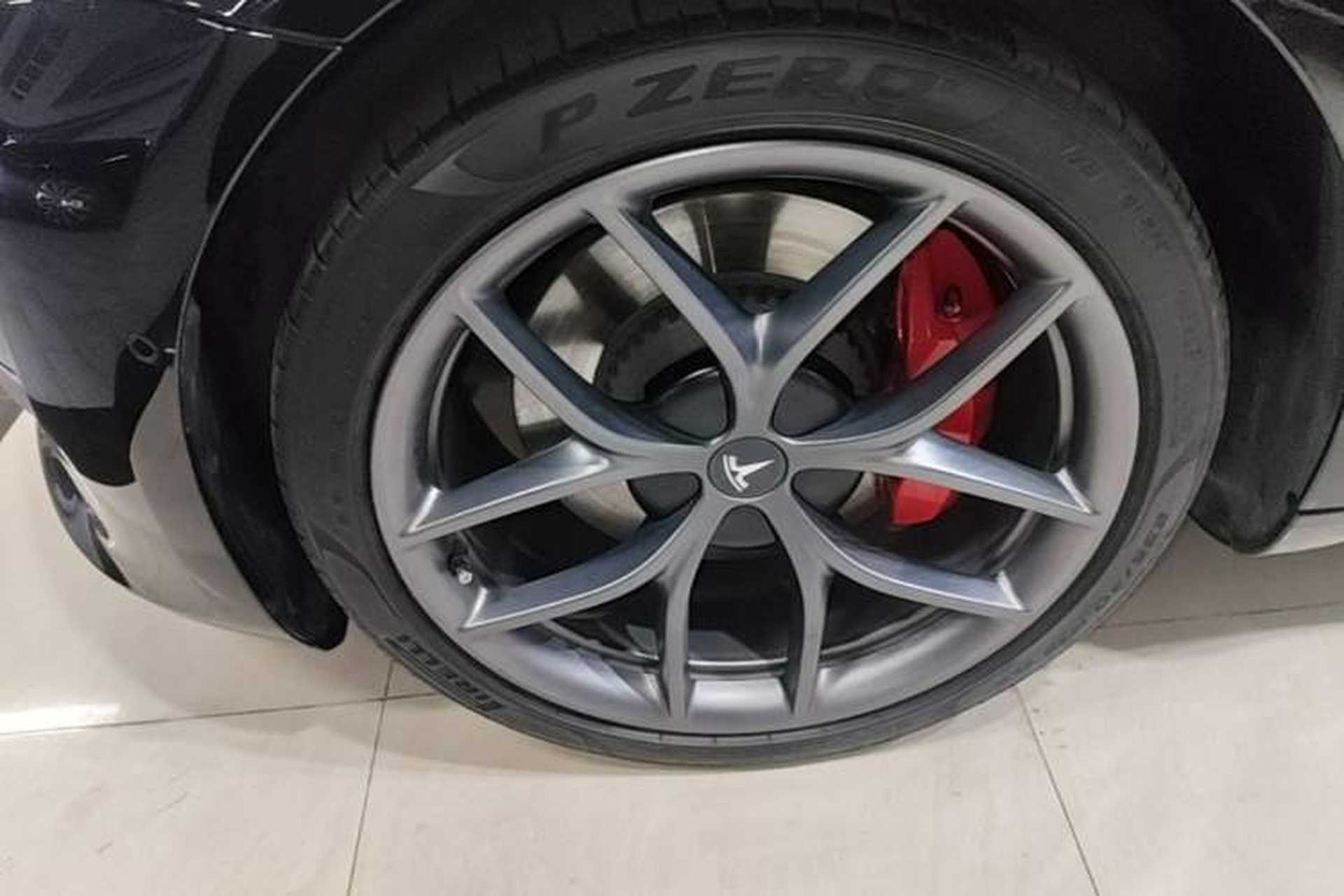 Used Tesla Model 3 2022 Performance High-Performance All-Wheel-Drive Version Left Front Wheel Hub