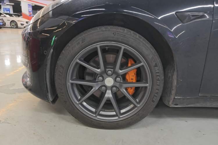 Used Tesla Model 3 2022 Rear-Wheel-Drive Version Left Front Wheel Hub