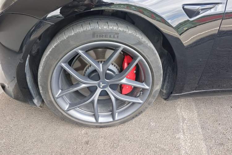 Used Tesla Model 3 2022 Performance High-Performance All-Wheel-Drive Version Left Front Wheel Hub