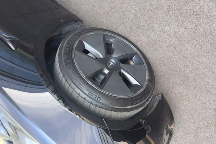 Used Tesla Model 3 2022 Rear-Wheel-Drive Version Left Front Wheel Hub