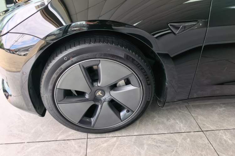 Used Tesla Model 3 2022 Rear-Wheel-Drive Version Left Front Wheel Hub