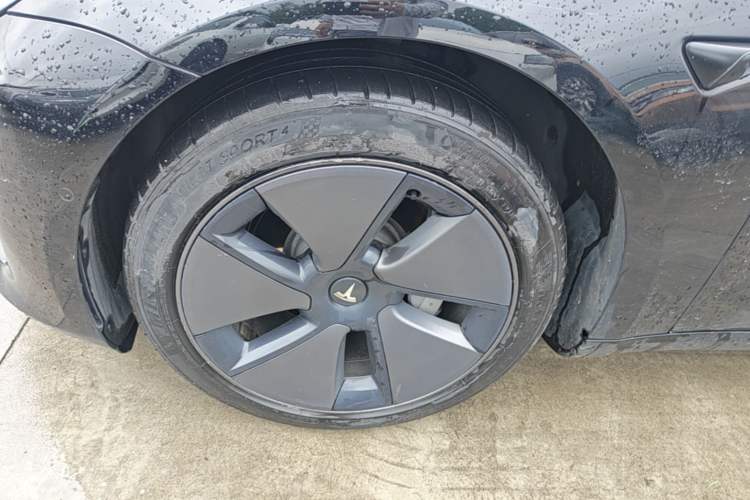 Used Tesla Model 3 2022 Rear-Wheel-Drive Version Left Front Wheel Hub