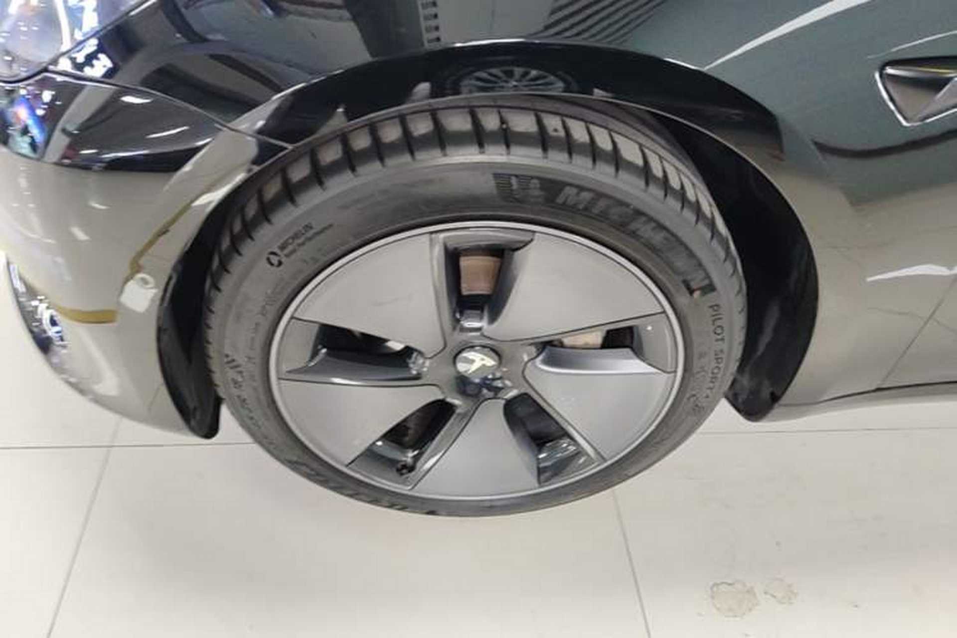 Used Tesla Model 3 2022 Rear-Wheel-Drive Version Left Front Wheel Hub