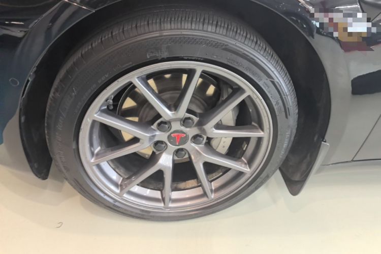 Used Tesla Model 3 2022 Rear-Wheel-Drive Version Left Front Wheel Hub
