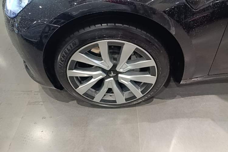 Used Tesla Model 3 2022 Rear-Wheel-Drive Version Left Front Wheel Hub