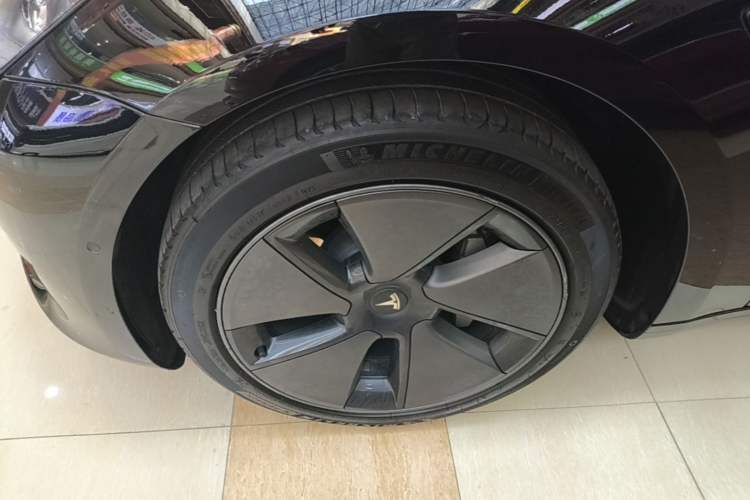 Used Tesla Model 3 2022 Rear-Wheel-Drive Version Left Front Wheel Hub