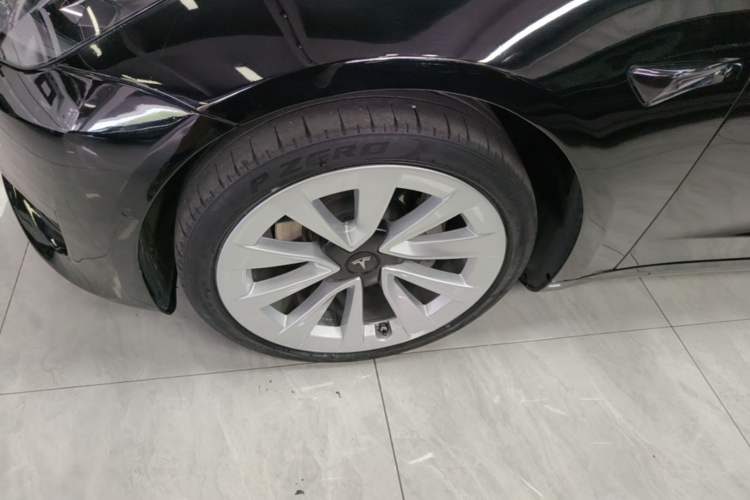 Used Tesla Model 3 2022 Rear-Wheel-Drive Version Left Front Wheel Hub