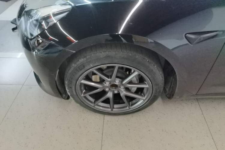 Used Tesla Model 3 2022 Rear-Wheel-Drive Version Left Front Wheel Hub
