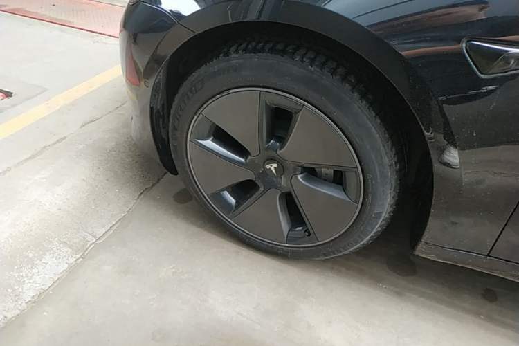 Used Tesla Model 3 2022 Rear-Wheel-Drive Version Left Front Wheel Hub