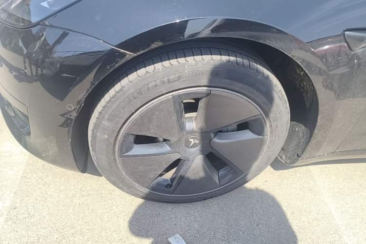 Used Tesla Model 3 2022 Rear-Wheel-Drive Version Left Front Wheel Hub