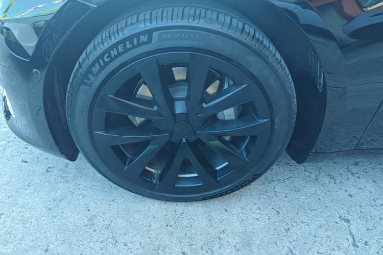 Used Tesla Model 3 2022 Rear-Wheel-Drive Version Left Front Wheel Hub