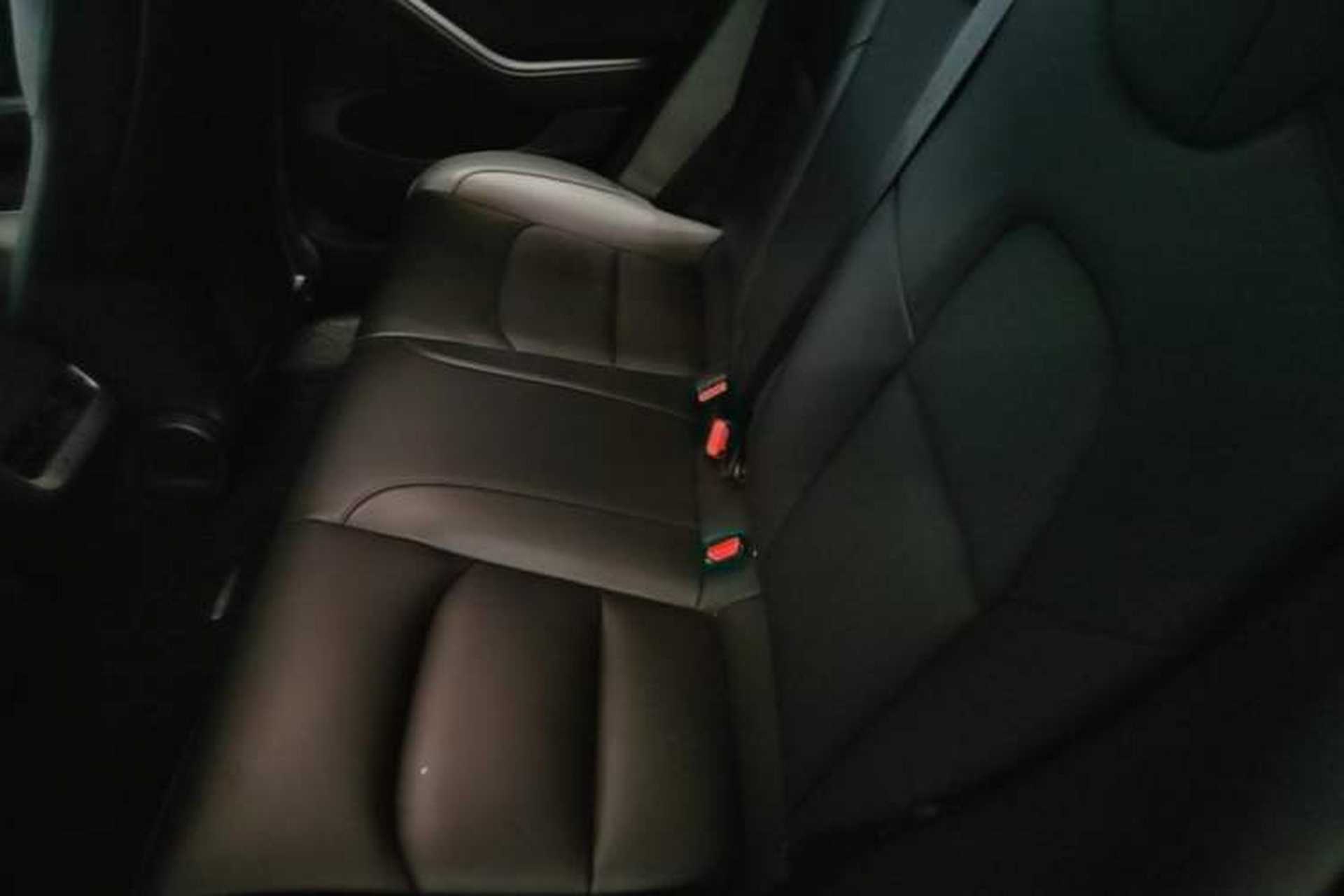 Used Tesla Model 3 2022 Rear-Wheel-Drive Version Left Rear Seat