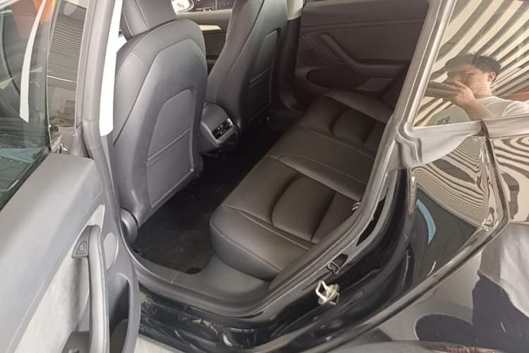 Used Tesla Model 3 2022 Rear-Wheel-Drive Version Left Rear Seat