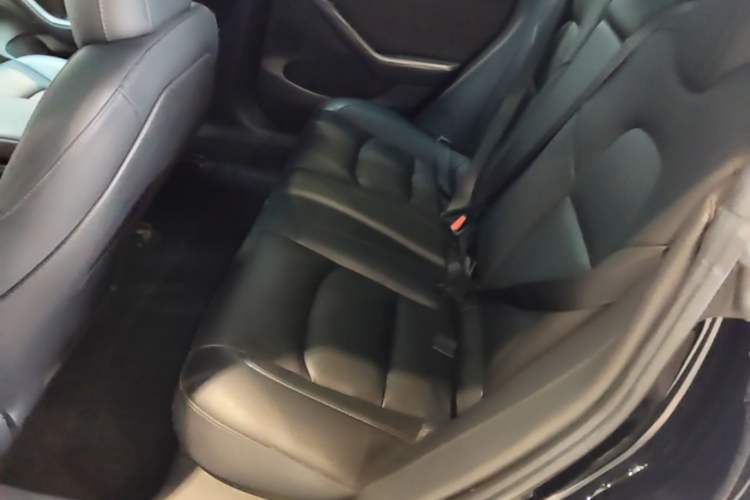 Used Tesla Model 3 2022 Rear-Wheel-Drive Version Left Rear Seat