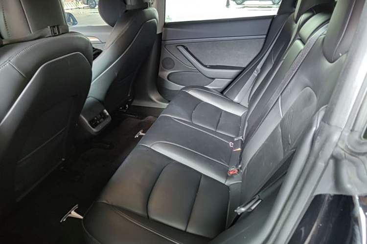 Used Tesla Model 3 2022 Rear-Wheel-Drive Version Left Rear Seat