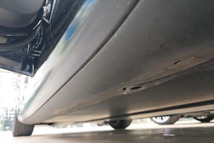 Used Tesla Model 3 2022 Rear-Wheel-Drive Version Left Side Sill
