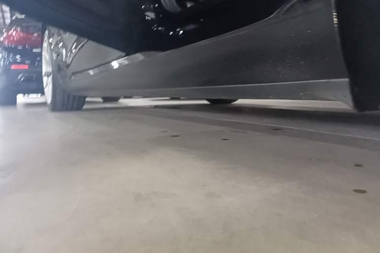 Used Tesla Model 3 2022 Performance High-Performance All-Wheel-Drive Version Left Side Sill