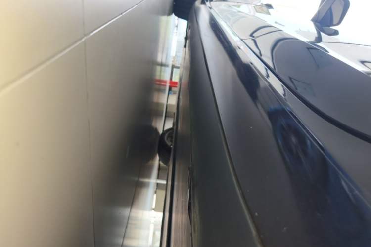 Used Tesla Model 3 2022 Rear-Wheel-Drive Version Left Side Sill