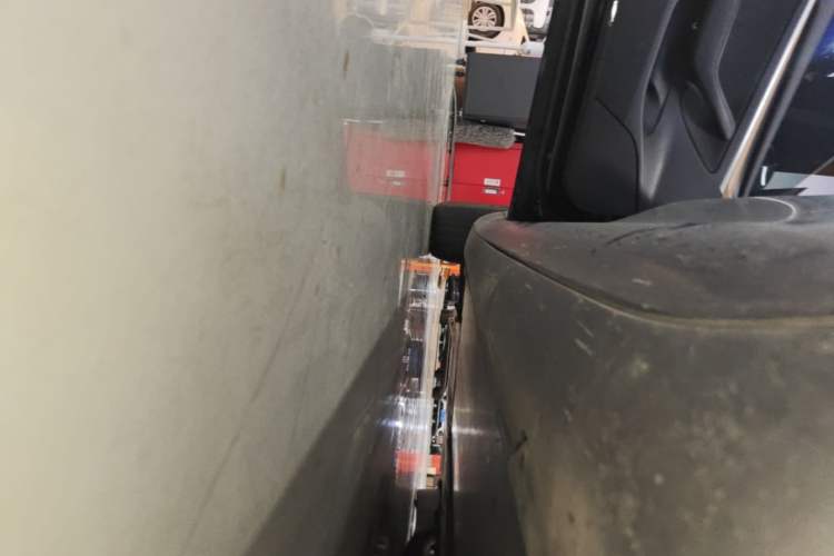 Used Tesla Model 3 2022 Rear-Wheel-Drive Version Left Side Sill