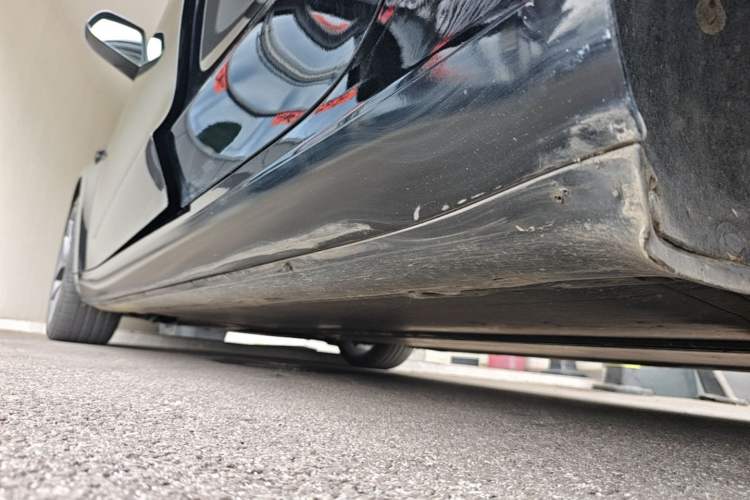 Used Tesla Model 3 2022 Performance High-Performance All-Wheel-Drive Version Left Side Sill