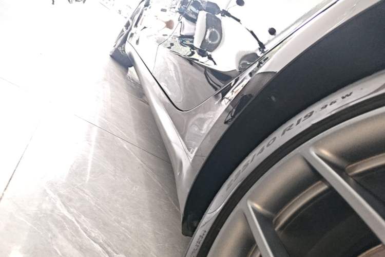 Used Tesla Model 3 2022 Performance High-Performance All-Wheel-Drive Version Left Side Sill
