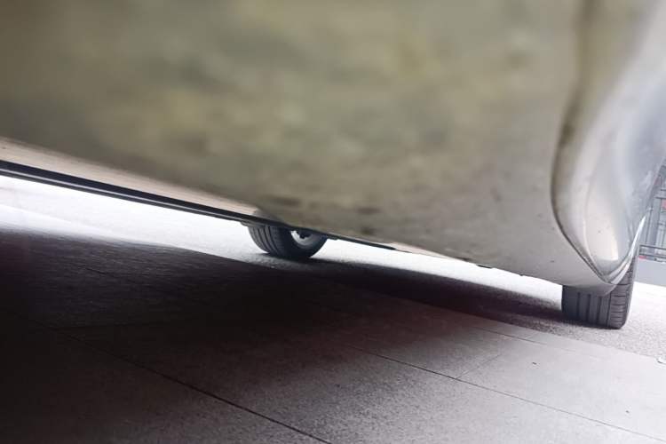 Used Tesla Model 3 2022 Performance High-Performance All-Wheel-Drive Version Left Side Sill