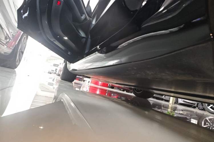 Used Tesla Model 3 2022 Rear-Wheel-Drive Version Left Side Sill