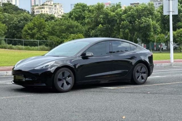 Tesla Model 3 2022 Rear-Wheel-Drive Version مستعملة