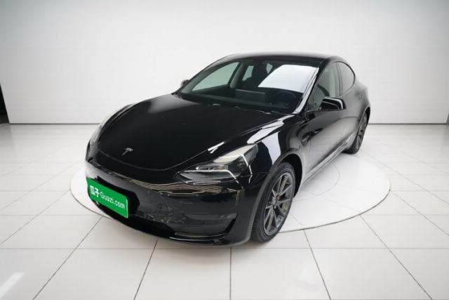 Ojetý Tesla Model 3 2022 Rear-Wheel-Drive Version