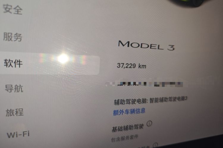 Used Tesla Model 3 2022 Rear-Wheel-Drive Version Odometer Close Up