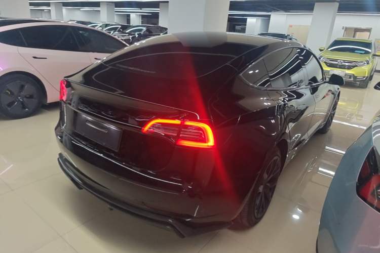 Used Tesla Model 3 2022 Rear-Wheel-Drive Version Rear Right 45 Deg