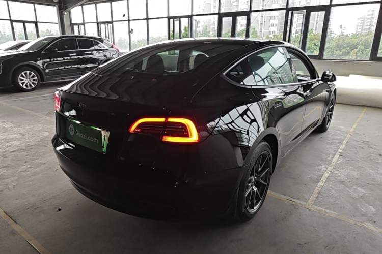Used Tesla Model 3 2022 Rear-Wheel-Drive Version Rear Right 45 Deg