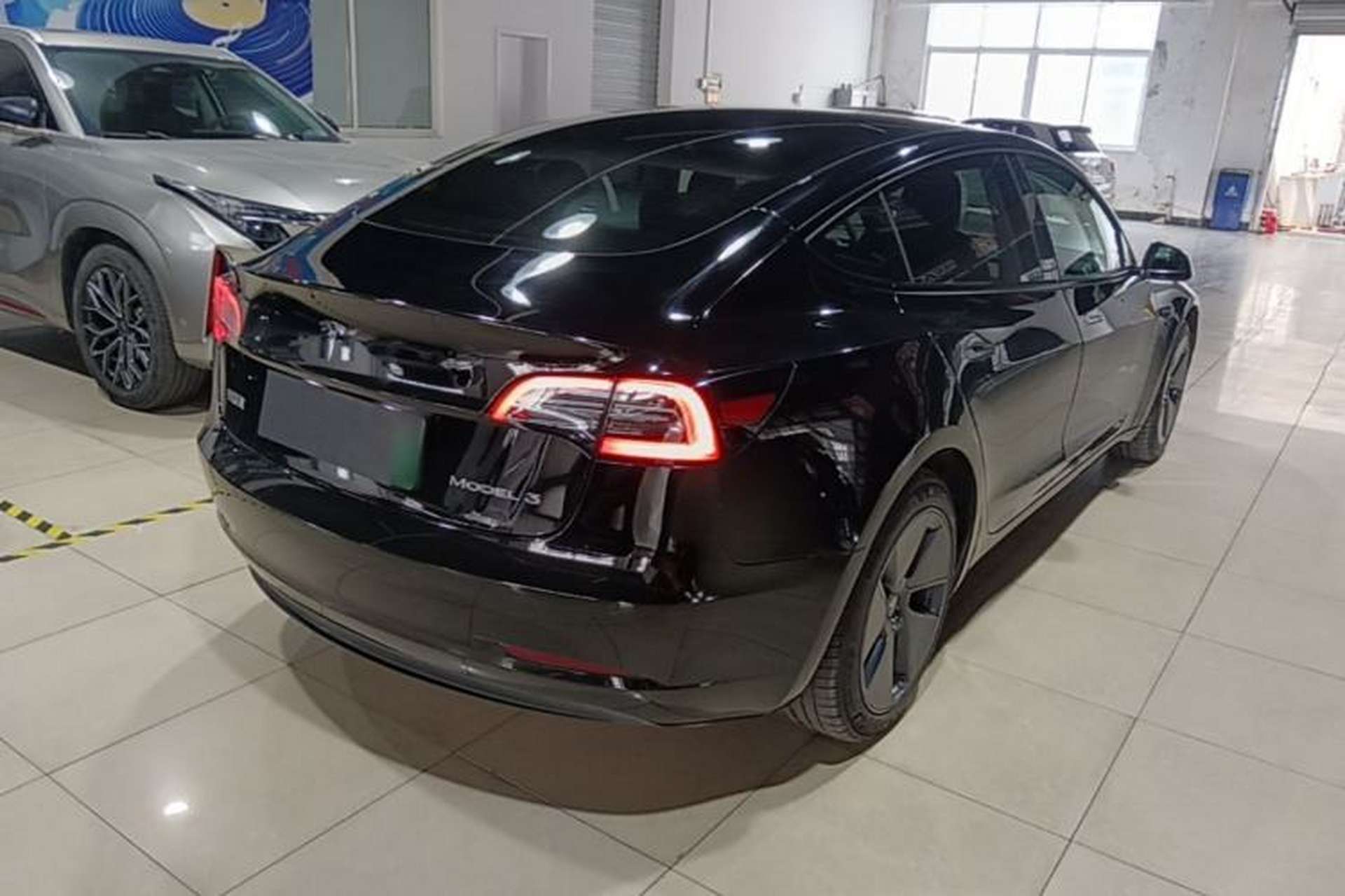 Used Tesla Model 3 2022 Rear-Wheel-Drive Version Rear Right 45 Deg