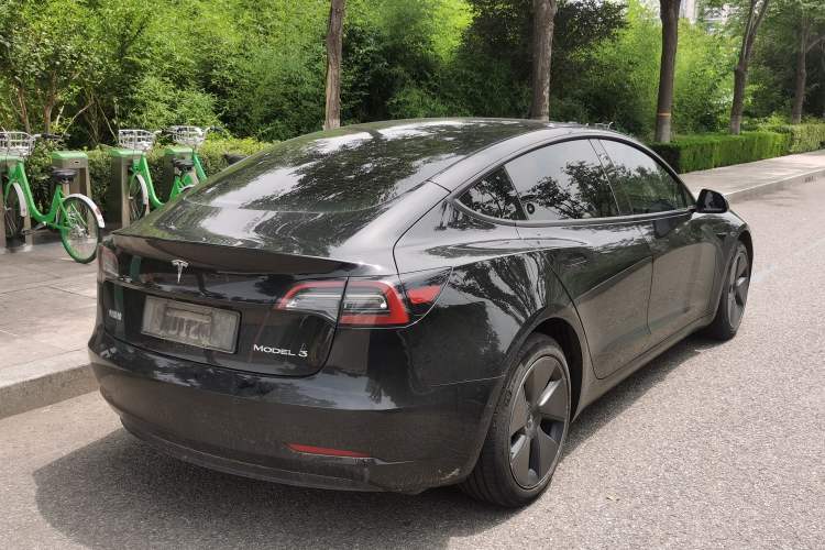 Used Tesla Model 3 2022 Rear-Wheel-Drive Version Rear Right 45 Deg