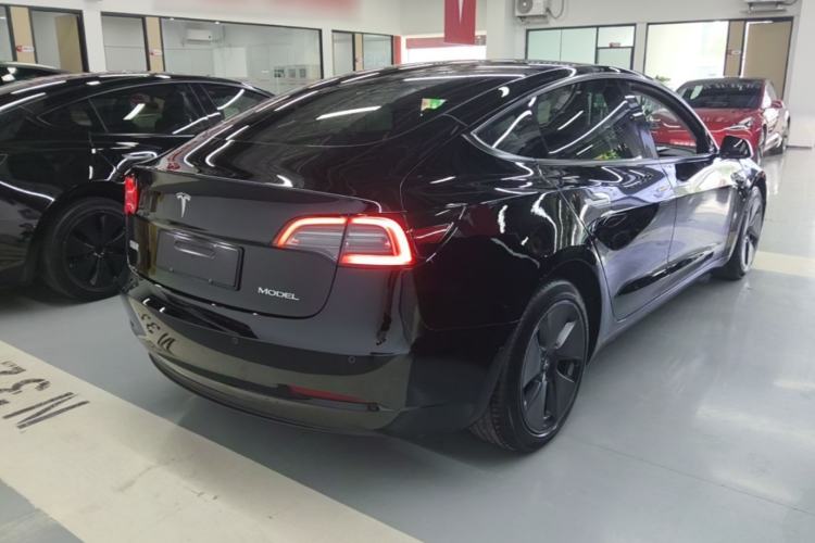 Used Tesla Model 3 2022 Rear-Wheel-Drive Version Rear Right 45 Deg