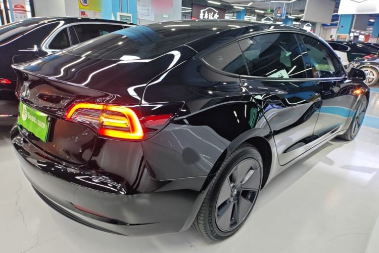 Used Tesla Model 3 2022 Rear-Wheel-Drive Version Rear Right 45 Deg